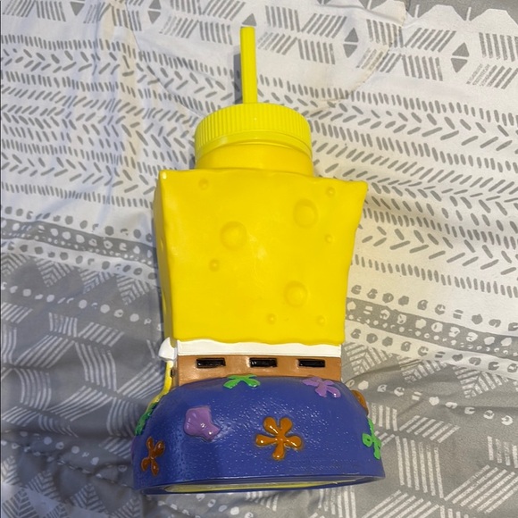 SpongeBob SquarePants Yellow Drink Cup - Picture 2 of 3